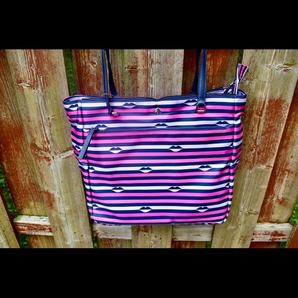 kate spade Handbags - Kate Spade Jae Lip Print Large Tote/Travel Bag